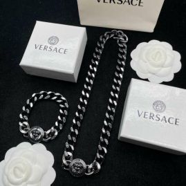 Picture of Versace Sets _SKUVersacesuits06cly2517186